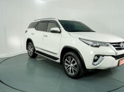 Toyota Fortuner 2.4 VRZ AT 2018 Putih