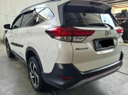 Toyota Rush S TRD AT ( Matic ) 2018 Putih km 25rban Good Condition 4