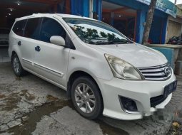 Mobil Nissan Grand Livina 2013 XV terbaik di Jawa Timur 4