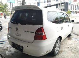 Mobil Nissan Grand Livina 2013 XV terbaik di Jawa Timur 2