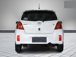 Toyota Yaris J 2013 Putih Manual Kilometer rendah 20 ribu Original 5