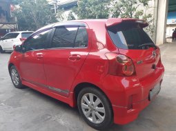 Toyota Yaris E 1.5   At 2013 Merah 9