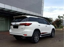 Mobil Toyota Fortuner 2018 VRZ dijual, Banten 13