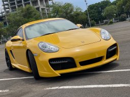 Porsche Cayman 2011 Kuning