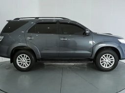 Fortuner 2.5 G AT 2013 Grey 8