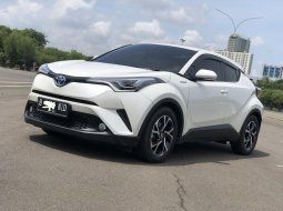 Toyota C-HR 1.8L CVT 2019 Putih