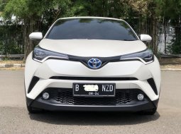 Toyota C-HR 1.8L CVT 2019 Putih 5