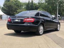 Mercedes-Benz E-Class 250 2010 3