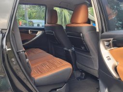 Toyota Kijang Innova 2.0 V AT 2016 / 2017 / 2015 Wrn Hitam Mulus Terawat TDP 45Jt 2