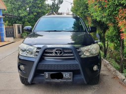 Toyota Fortuner 2.4 G AT 2009 1