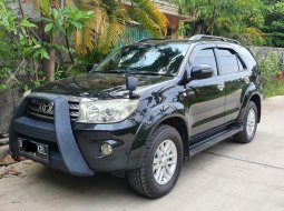 Toyota Fortuner 2.4 G AT 2009 3