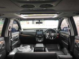 Honda CR-V Turbo Prestige at 2018 Hitam 6