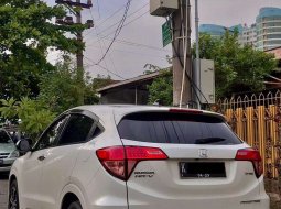 Honda HR-V 1.8L Prestige 2018 Putih 4