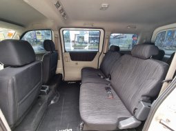 Daihatsu Luxio 1.5 X A/T 2017 Putih 8