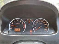 Daihatsu Luxio 1.5 X A/T 2017 Putih 10