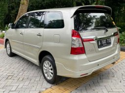 Jual mobil Toyota Kijang Innova V Luxury 2014 bekas, Jawa Tengah 4