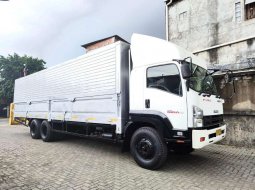 MULUS+BanBARU,MURAH Isuzu Giga Tronton 6x2 FVM 34 T HP Wingbox 2014 2