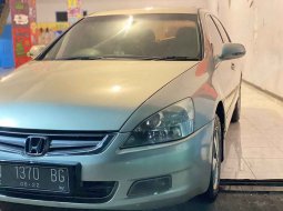 Honda Accord VTi-L 2007 1