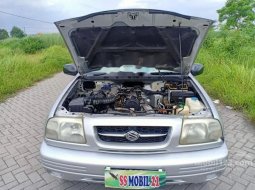 Mobil Suzuki Escudo 2004 dijual, Jawa Timur 4