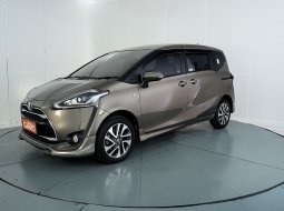 Toyota Sienta Q CVT 2017 Coklat 3