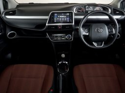 Toyota Sienta Q CVT 2017 Coklat 9