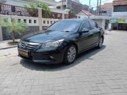 Jual mobil Honda Accord 2012 km low 1
