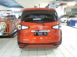 Mobil Toyota Sienta 2017 G terbaik di Jawa Timur 3