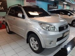 Mobil Toyota Rush 2011 G dijual, Jawa Timur 11