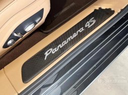 Jual mobil bekas murah Porsche Panamera 2017 di Jawa Timur 2