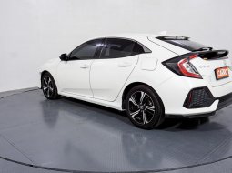 Honda Civic E Turbo Hatchback AT 2018 Putih 3