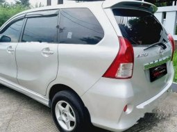 Mobil Toyota Avanza 2011 Veloz dijual, DKI Jakarta 8