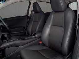 Honda HRV E AT 2020 Grey 10