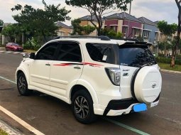 PROMO Toyota Rush Tahun 2018 Putih 3