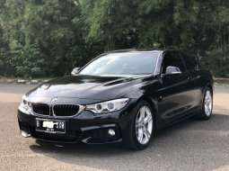 BMW 4 Series 435i 2015 Hitam 2