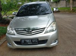 Jawa Barat, jual mobil Toyota Kijang Innova G 2010 dengan harga terjangkau 2