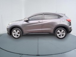 Honda HRV E AT 2018 Abu-Abu 3