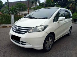 DKI Jakarta, Honda Freed 2011 kondisi terawat 8