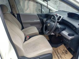 DKI Jakarta, Honda Freed 2011 kondisi terawat 3