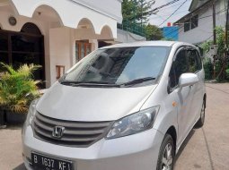 Jual Honda Freed 2009 harga murah di Banten