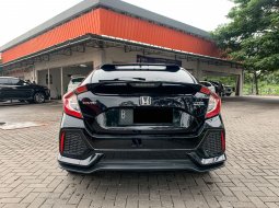  Honda Civic Hatchback 1.5 Turbo CVT Matic 2018 Hitam 5