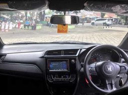 Honda Brio 1.2 MT 2017 Putih  2