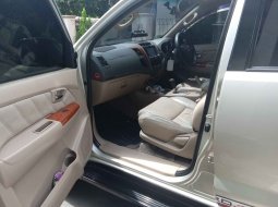 Jawa Tengah, Toyota Fortuner 2.4 G AT 2010 kondisi terawat 2