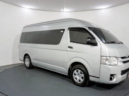 Toyota Hiace Commuter 2.5 MT 2015 Silver 1