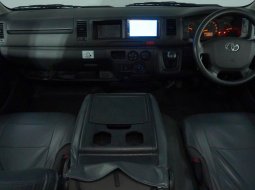 Toyota Hiace Commuter 2.5 MT 2015 Silver 7