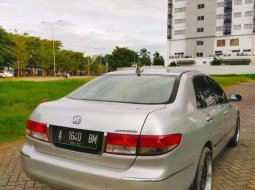 Jawa Barat, Honda Accord 2004 kondisi terawat 7