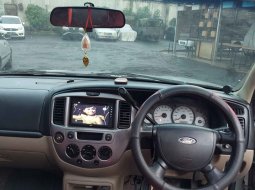 Jual mobil Ford Escape 2005 bekas, Banten 8