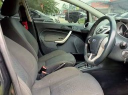 Jual Ford Fiesta 2012 harga murah di Jawa Barat 4