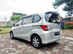 Jawa Barat, jual mobil Honda Freed SD 2011 dengan harga terjangkau 9