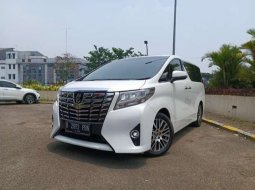 Toyota Alphard 2.5 G A/T 2015 Putih bensin 2