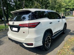 Toyota Fortuner GR SPORT 2.4 Automatic 2021 Putih 4